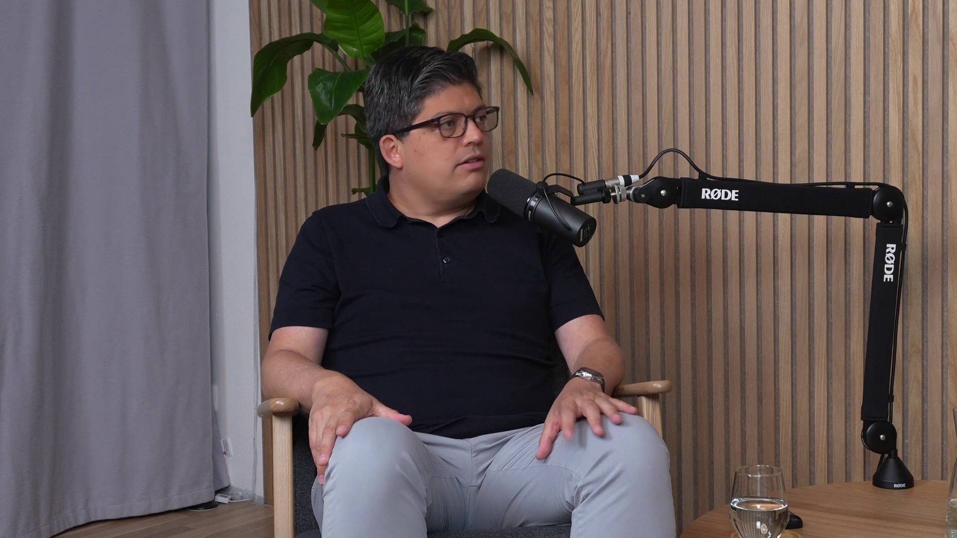 Raphael Schoen im Gespräch mit Alejandro Basterrechea in der Negotiation Factory